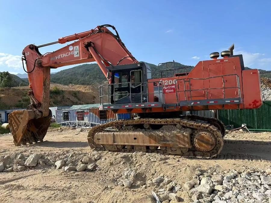 Japońska używana grawitacja Hitachi 120 ton na sprzedaż używana EX1200 Maszyny Jindongyu