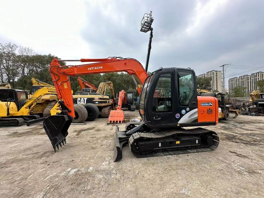 Japońskie używane Hitachi Mini Excavator 7ton na sprzedaż używane ZX70 Jindongyu Machinery