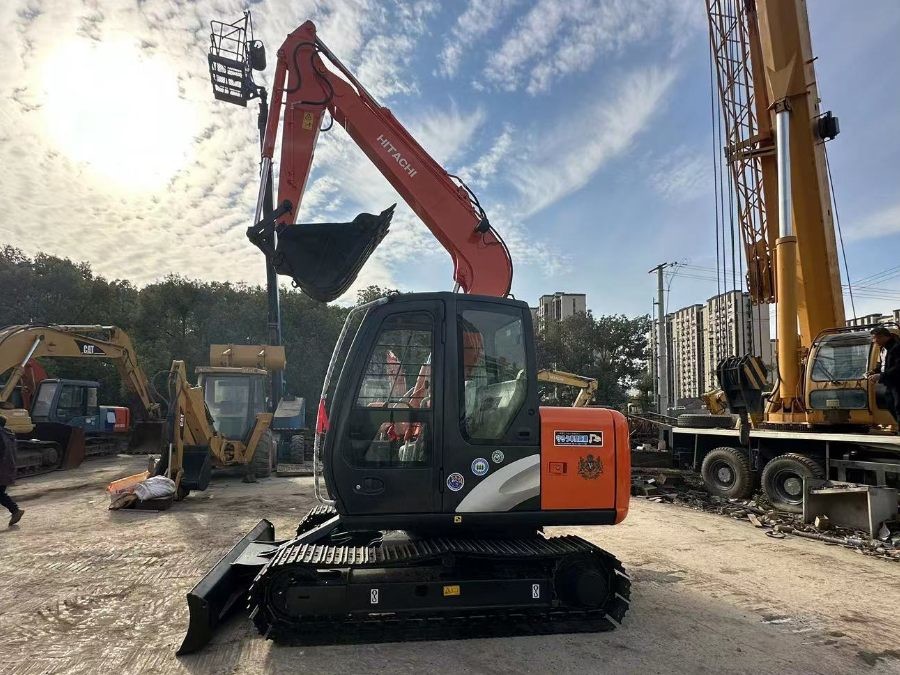 Japońska używana grabiarka Hitachi Mini na sprzedaż ZX70 Jindongyu Machinery