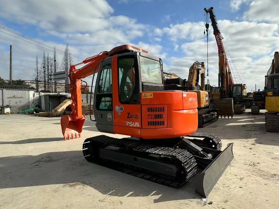Japońska używana koparka Hitachi na sprzedaż używana Mini ZX75US-A Maszyny Jindongyu