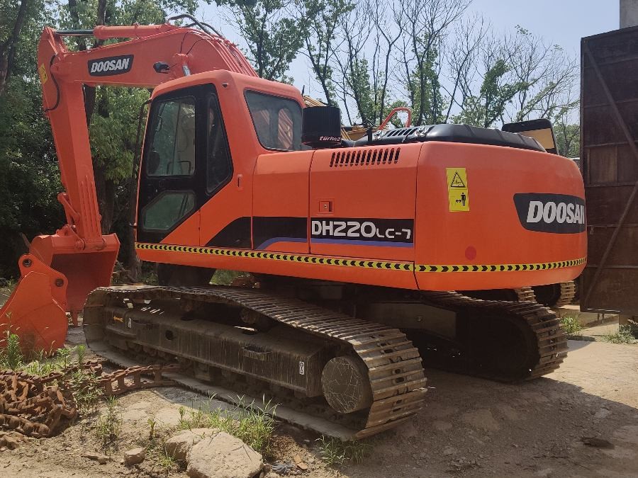 Korea Stosowany grabarz Doosan na sprzedaż używany DH220LC Maszyny Jindongyu
