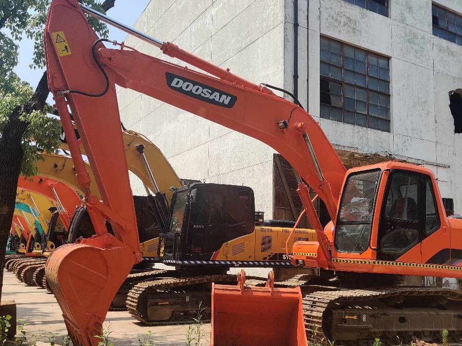 Korea Stosowany grabarz Doosan na sprzedaż używany DH220LC Maszyny Jindongyu