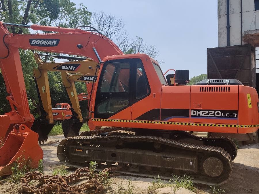 Korea Stosowany grabarz Doosan na sprzedaż używany DH220LC Maszyny Jindongyu