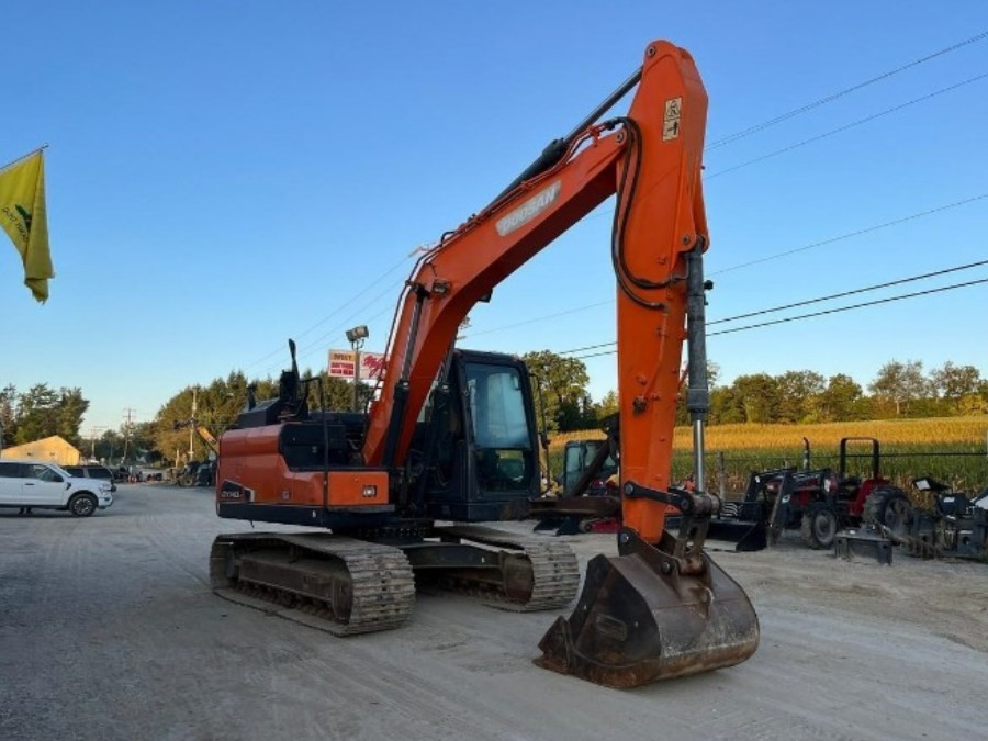 Korea Stosowany grabarz Doosan na sprzedaż używany DX140LC Maszyny Jindongyu
