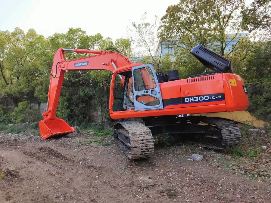 Korea Stosowany grabarz Doosan na sprzedaż używany DH300LC Maszyny Jindongyu