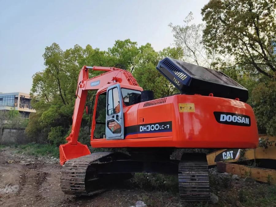 Korea Stosowany grabarz Doosan na sprzedaż używany DH300LC Maszyny Jindongyu