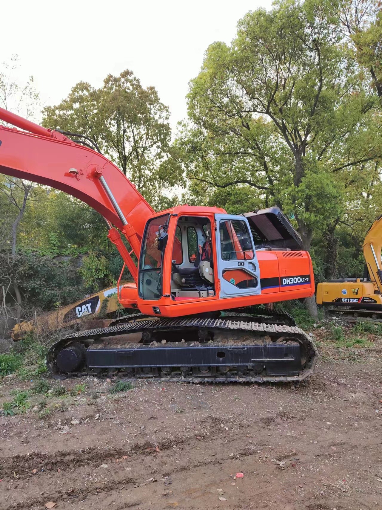 Korea Stosowany grabarz Doosan na sprzedaż używany DH300LC Maszyny Jindongyu
